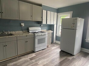 23 Forest Ave in Middletown, NY - Building Photo - Building Photo