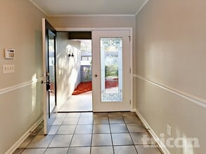 7102 Woodfield Dr in Tampa, FL - Foto de edificio - Building Photo