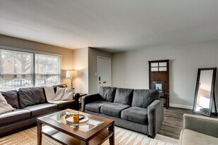 226 S Hoyne Ave, Unit SI ID1255618P in Chicago, IL - Building Photo