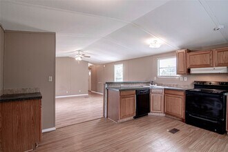 1345 FM 405 in Huntsville, TX - Building Photo - Building Photo
