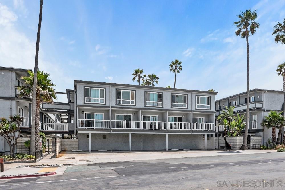 1111 Seacoast Dr in Imperial Beach, CA - Building Photo