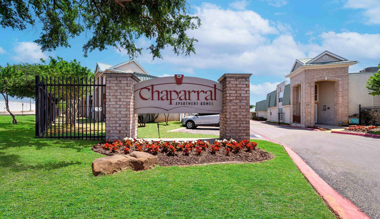 Chaparral in Fort Worth, TX - Foto de edificio