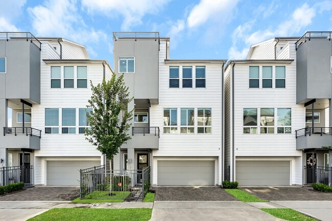 property at 1715 Goliad St