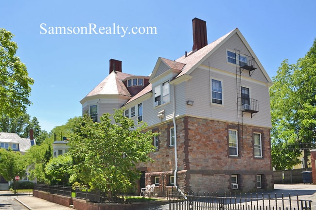 314 Angell St, Unit 3 in Providence, RI - Foto de edificio - Building Photo