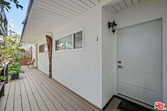 25154 Malibu Rd in Malibu, CA - Building Photo - Building Photo