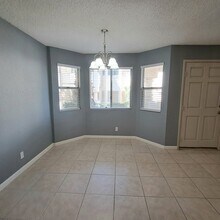 929 Sulphur Springs Ln in Las Vegas, NV - Foto de edificio - Building Photo