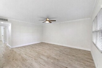 347 Capri H in Delray Beach, FL - Building Photo - Building Photo