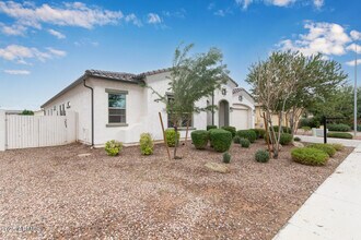 11807 W Pkwy Ln in Avondale, AZ - Building Photo - Building Photo