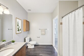 The Highlands at Cherry Hill in Cherry Hill, NJ - Foto de edificio - Building Photo