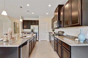 580 Prospect Point in Oviedo, FL - Building Photo - Building Photo
