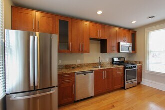 406 Greendale Ave in Pittsburgh, PA - Building Photo - Building Photo