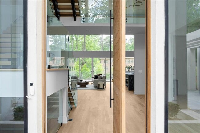 2650 Fairoaks Rd in Decatur, GA - Building Photo - Building Photo