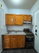 112 Corbin Ave, Unit 101 in Jersey City, NJ - Building Photo