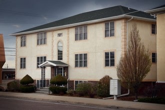 111 W 17th St in Scottsbluff, NE - Foto de edificio - Building Photo