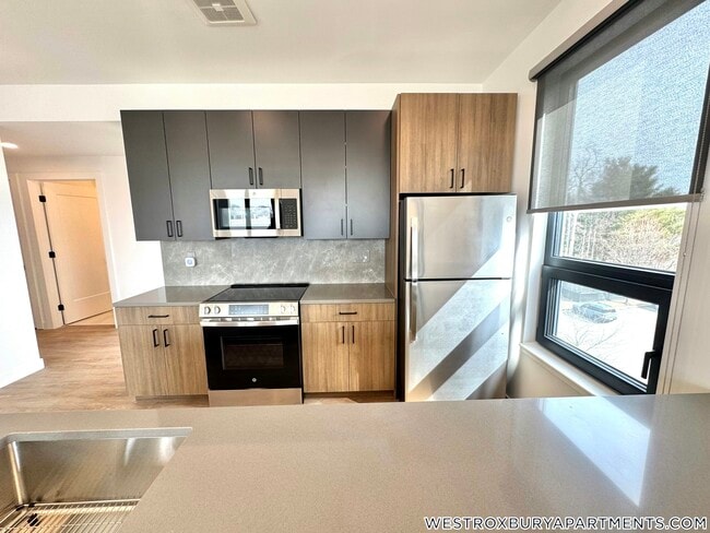 199 Gardner St, Unit 403 in Boston, MA - Foto de edificio - Building Photo