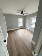 89 Birch St in Manchester, CT - Building Photo - Building Photo