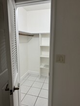 1014 Salzedo St, Unit 3004 in Coral Gables, FL - Building Photo - Building Photo