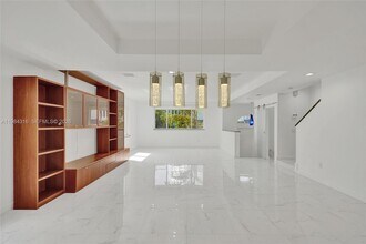 10065 Bay Harbor Terrace in Bay Harbor Islands, FL - Building Photo - Building Photo