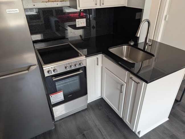 5527 Howe St in Pittsburgh, PA - Foto de edificio - Building Photo