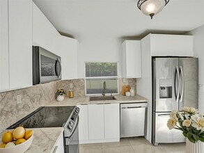 1257 NW 91st Ave in Coral Springs, FL - Building Photo - Building Photo