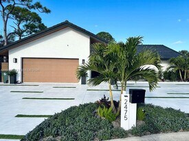 2475 NW 25th St in Boca Raton, FL - Building Photo