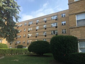 2115 W Farwell Ave in Chicago, IL - Building Photo - Building Photo