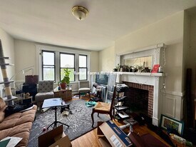 1681 Commonwealth Ave, Unit 4 in Brighton, MA - Building Photo
