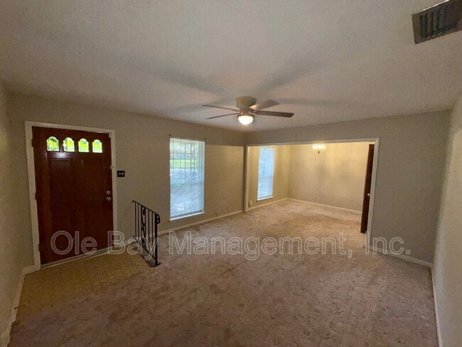 2016 Cathedral Way in Mobile, AL - Building Photo - Building Photo