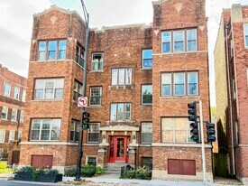 5674 N Ridge Ave in Chicago, IL - Building Photo