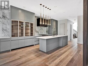 37 Ivy Crescent in Ottawa, ON - Building Photo - Building Photo