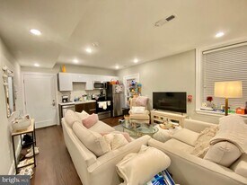 2010 Walnut St in Philadelphia, PA - Building Photo