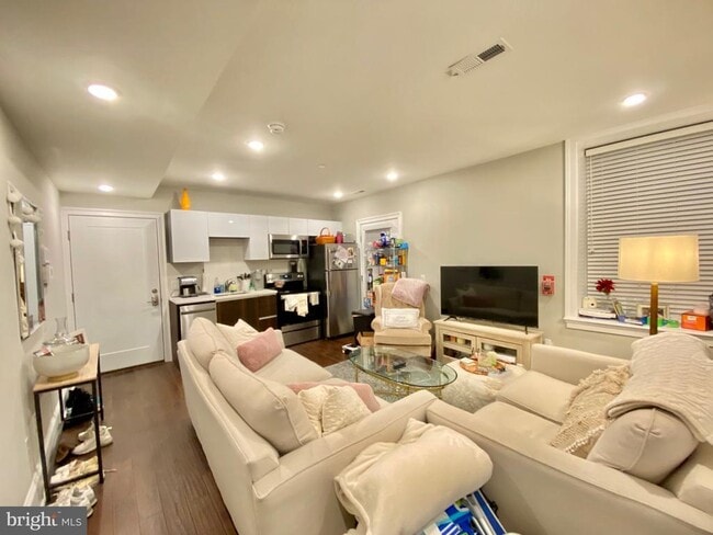 property at 2010 Walnut St