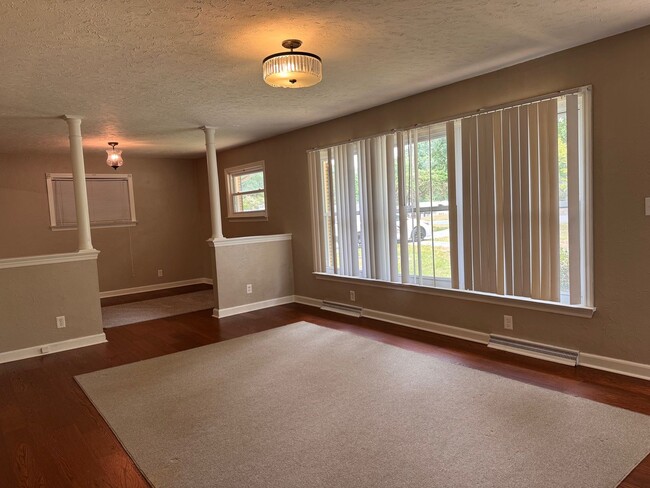 453 Foster St in Asheboro, NC - Building Photo - Building Photo