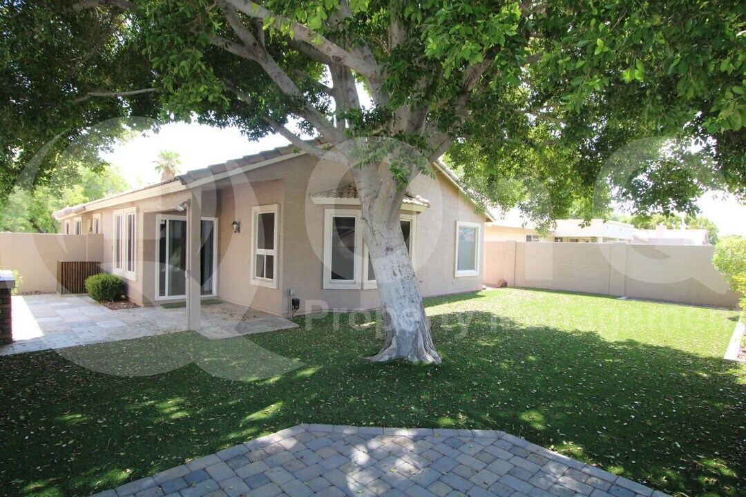 5310 W Pontiac Dr in Glendale, AZ - Building Photo