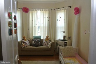 3014 Dent Pl NW-Unit -42E in Washington, DC - Foto de edificio - Building Photo