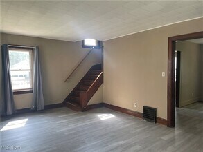 1353 Grant St in Akron, OH - Building Photo - Building Photo