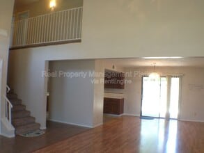 675 N Claremont Ave in Clovis, CA - Building Photo - Building Photo