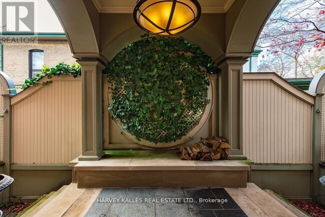 173 Balmoral Ave in Toronto, ON - Building Photo - Building Photo