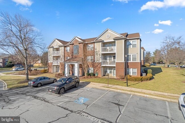 8200 Blue Heron Dr in Frederick, MD - Building Photo - Building Photo