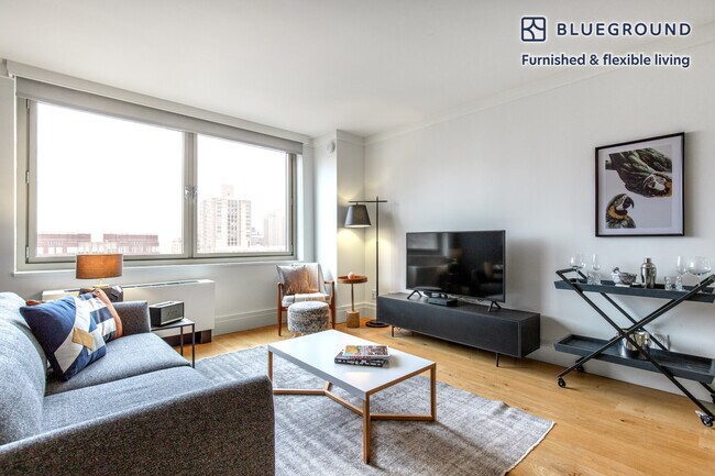 201 East 86th St in New York, NY - Building Photo - Building Photo