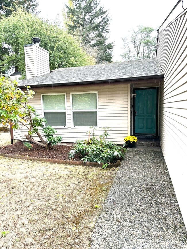 3031 Bridgeport Way W, Unit B