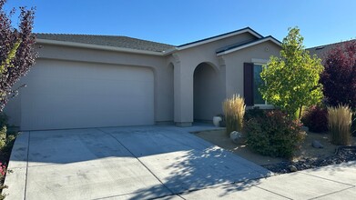 7364 Continuum Dr in Reno, NV - Foto de edificio - Building Photo