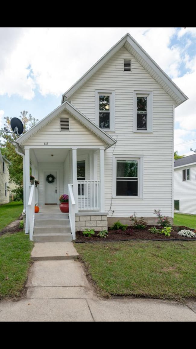 property at 857 Clancy Ave NE