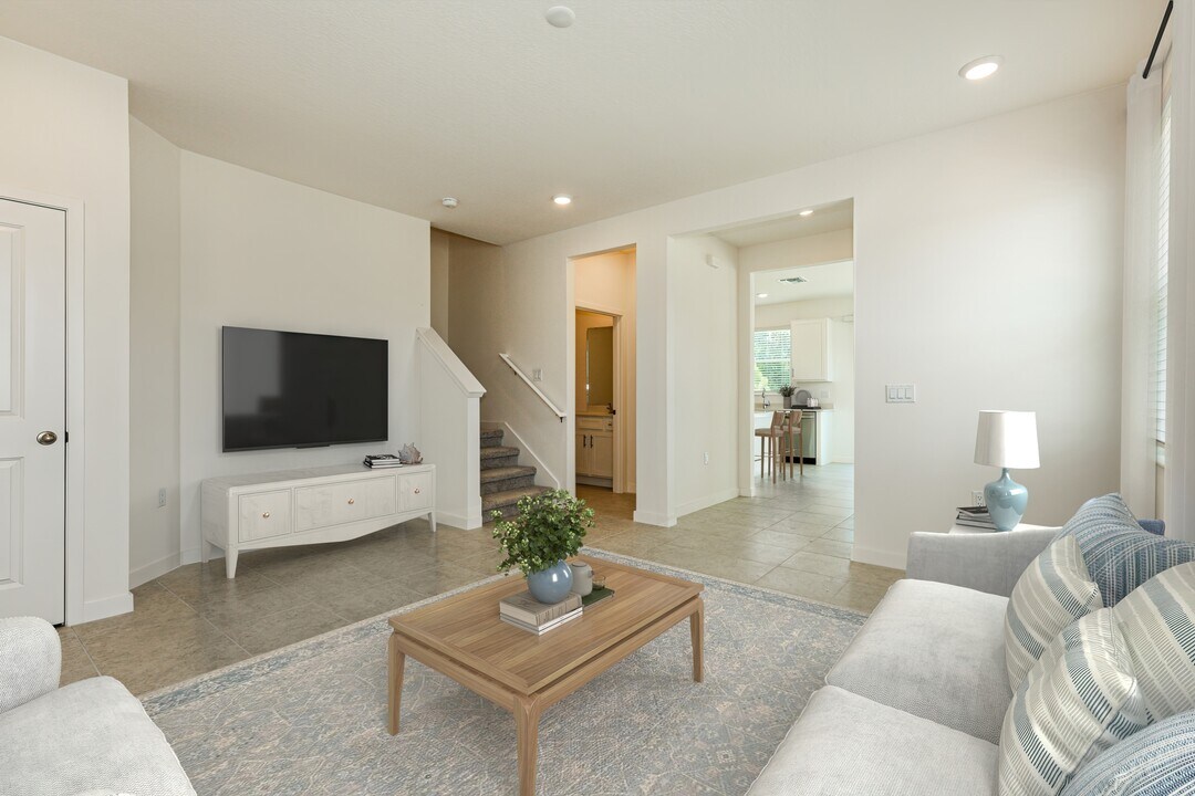 1434 TRISTAR Dr in Plant City, FL - Building Photo