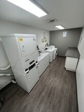 4200 S Harbor Blvd in Oxnard, CA - Foto de edificio - Building Photo