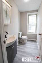 66 Quint Ave, Unit 1 in Boston, MA - Foto de edificio - Building Photo