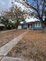 4414 Ramsey St in Corpus Christi, TX - Building Photo