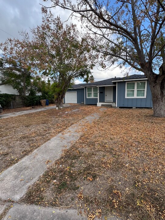 4414 Ramsey St in Corpus Christi, TX - Building Photo