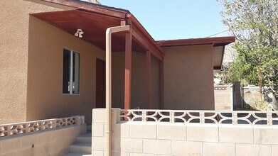 56565 Sunnyslope Dr in Yucca Valley, CA - Building Photo - Building Photo