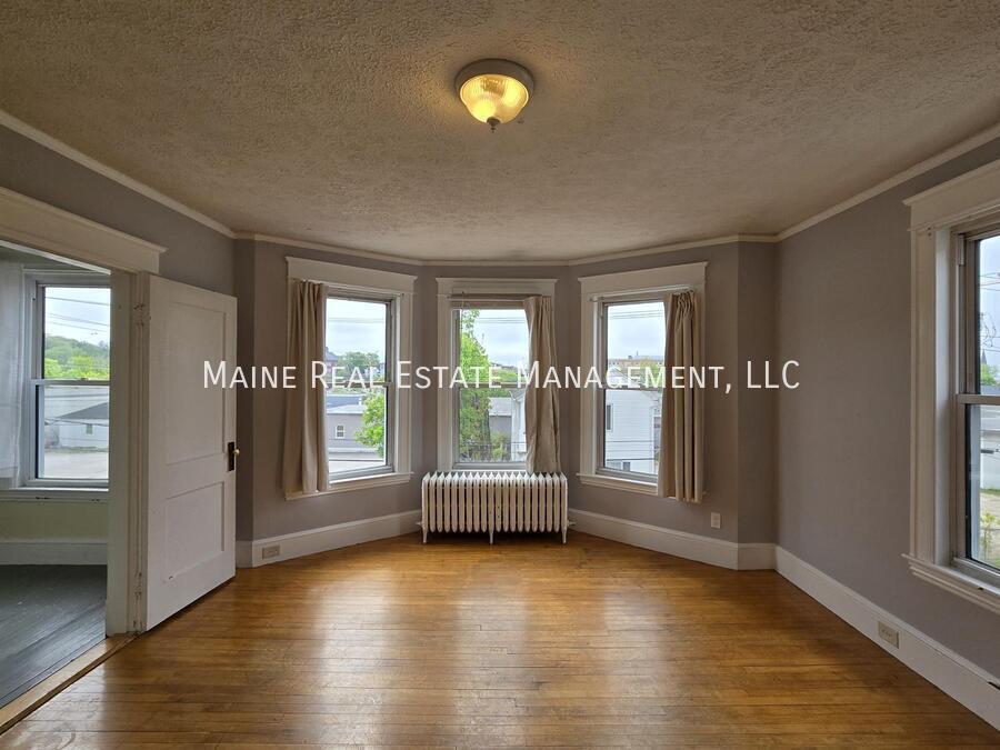 76 Spring St, Unit 3F in Lewiston, ME - Building Photo
